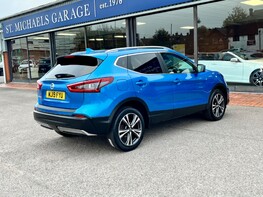 Nissan Qashqai DIG-T N-CONNECTA 8