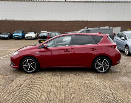 Toyota Auris VVT-I DESIGN TSS 11