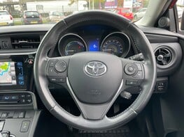 Toyota Auris VVT-I DESIGN TSS 19