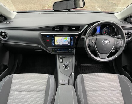 Toyota Auris VVT-I DESIGN TSS 2