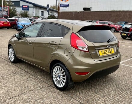 Ford Fiesta TITANIUM 6