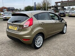 Ford Fiesta TITANIUM 8