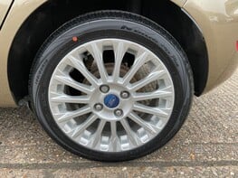 Ford Fiesta TITANIUM 14