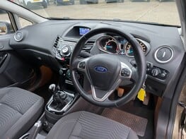 Ford Fiesta TITANIUM 16