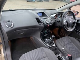 Ford Fiesta TITANIUM 21