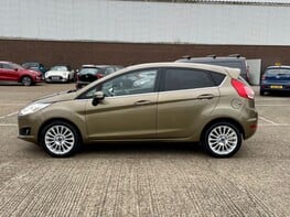 Ford Fiesta TITANIUM 10