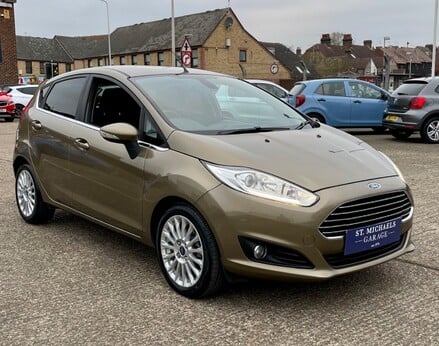 Ford Fiesta TITANIUM 3