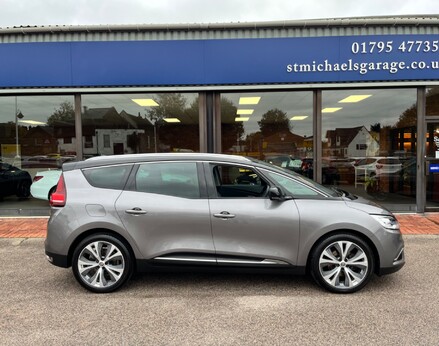 Renault Grand Scenic SIGNATURE TCE 10