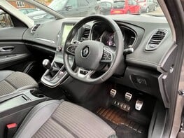 Renault Grand Scenic SIGNATURE TCE 18