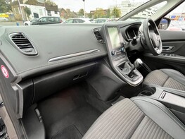 Renault Grand Scenic SIGNATURE TCE 17