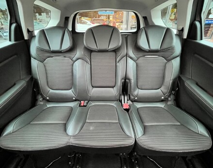 Renault Grand Scenic SIGNATURE TCE 57