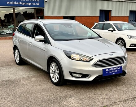 Ford Focus TITANIUM 4