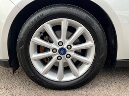 Ford Focus TITANIUM 13