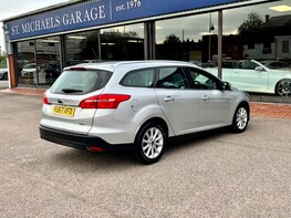 Ford Focus TITANIUM 8