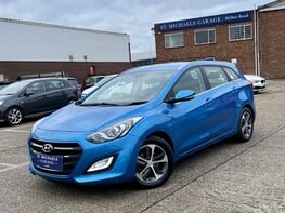 Hyundai i30 SE NAV 1