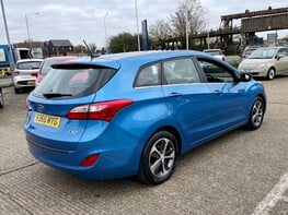 Hyundai i30 SE NAV 8