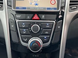 Hyundai i30 SE NAV 35