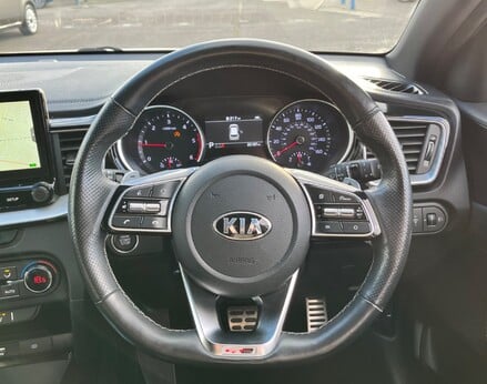 Kia Ceed CRDI GT-LINE ISG 20