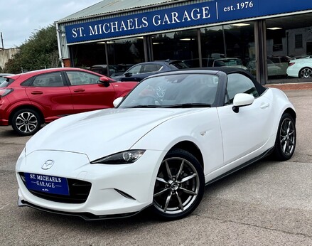 Mazda MX-5 SPORT NAV 3