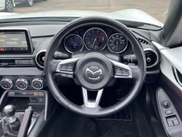 Mazda MX-5 SPORT NAV 23