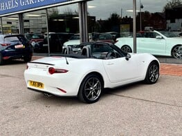 Mazda MX-5 SPORT NAV 8