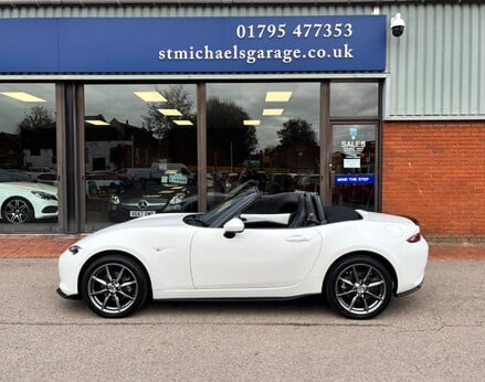 Mazda MX-5 SPORT NAV 15