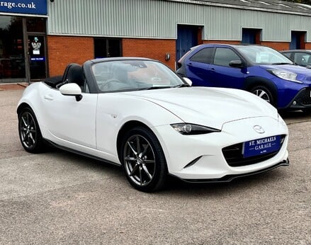 Mazda MX-5 SPORT NAV 4