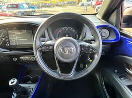 Toyota Aygo X VVT-I EDGE 19