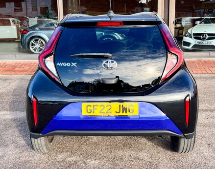 Toyota Aygo X VVT-I EDGE 6