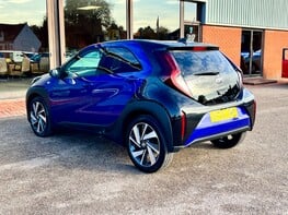 Toyota Aygo X VVT-I EDGE 9