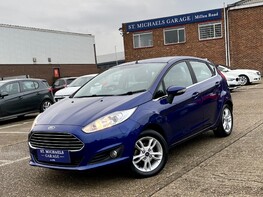 Ford Fiesta ZETEC 1