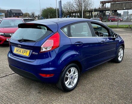 Ford Fiesta ZETEC 8