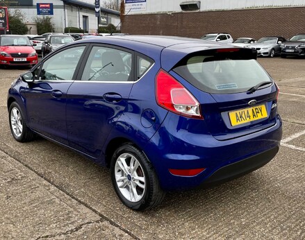 Ford Fiesta ZETEC 9