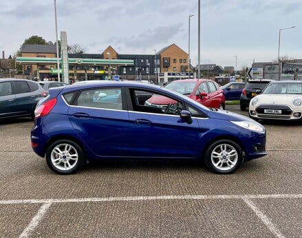 Ford Fiesta ZETEC 10