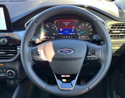 Ford Kuga TITANIUM FIRST EDITION 20