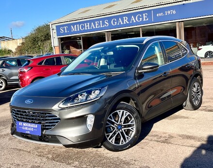 Ford Kuga TITANIUM FIRST EDITION 1