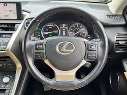 Lexus NX 300H LUXURY 20