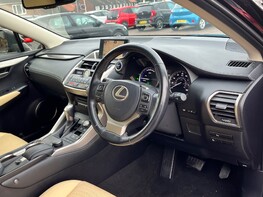 Lexus NX 300H LUXURY 18