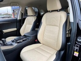 Lexus NX 300H LUXURY 54