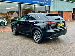 Lexus NX 300H LUXURY 9