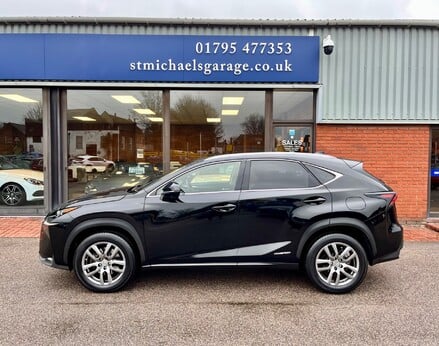 Lexus NX 300H LUXURY 11