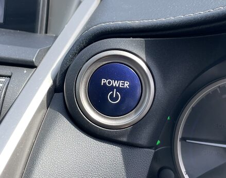 Lexus NX 300H LUXURY 47