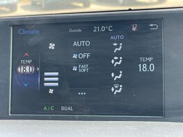 Lexus NX 300H LUXURY 34