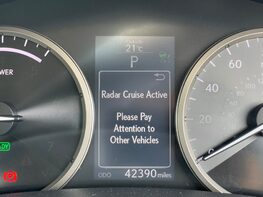 Lexus NX 300H LUXURY 28