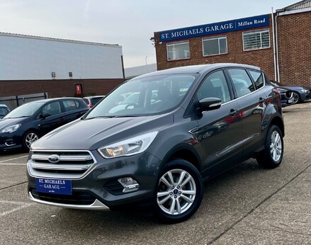 Ford Kuga ZETEC TDCI 1