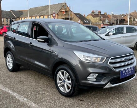 Ford Kuga ZETEC TDCI 4