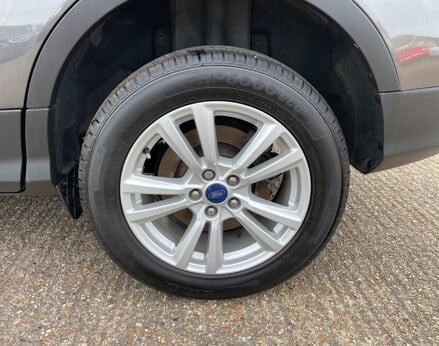 Ford Kuga ZETEC TDCI 14