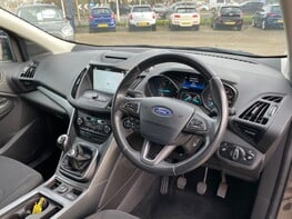 Ford Kuga ZETEC TDCI 17