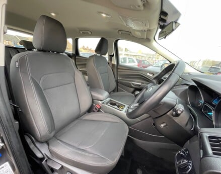 Ford Kuga ZETEC TDCI 54