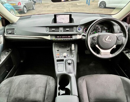 Lexus CT 200H ADVANCE 2